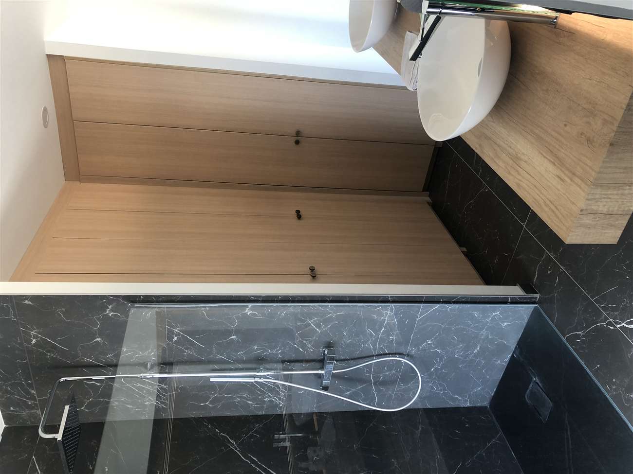 Construction villa contemporaine – DDK Construction – Agde – salle de bain design